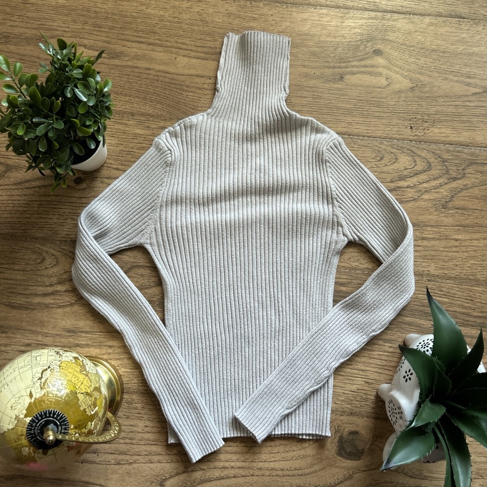 SHEIN Gray Ribbed Turtleneck Sweater